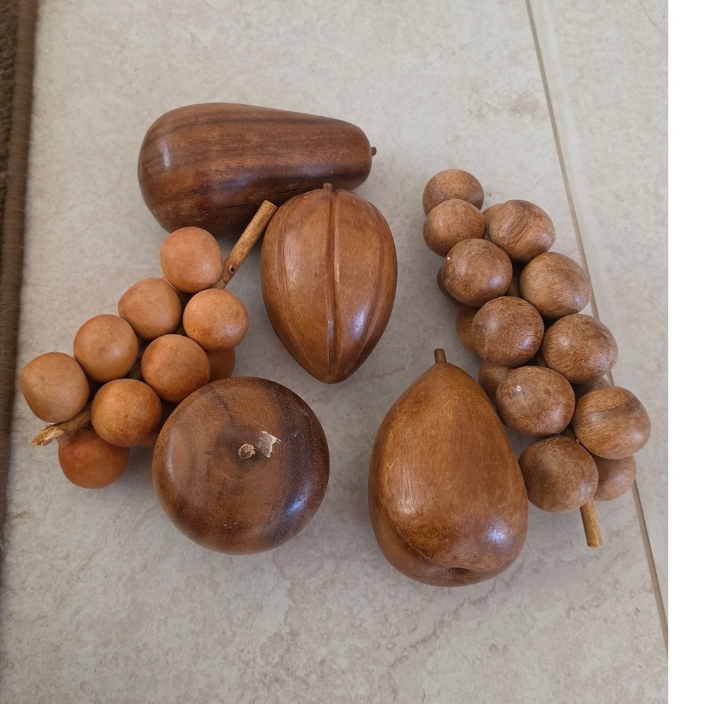 Vintage Hand Carved Wooden Fruit Set Centerpiece Decor Grapes Pear Apple 6 Piece